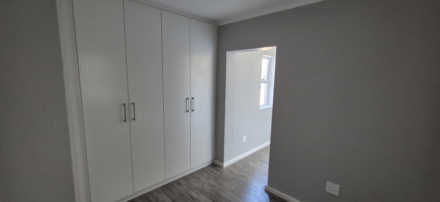 1 Bedroom Property for Sale in Table View Western Cape